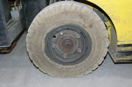 Truck wheels from Hyster 180