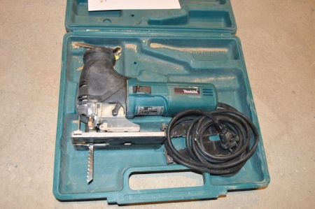 Reciprocating saw, Makita, in suitcase