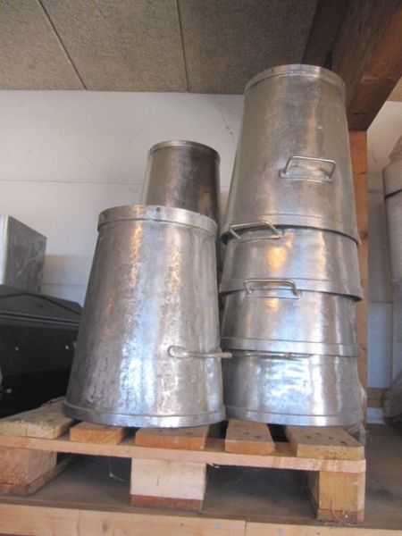 5 x heavy stainless steel buckets (archive picture)