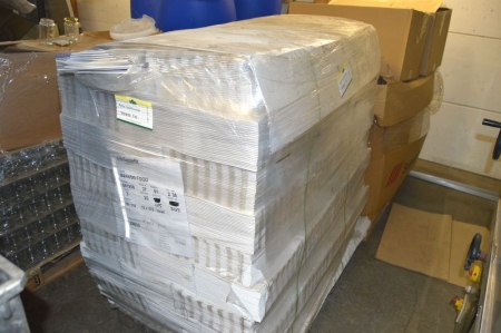 Pallet with cardboard trays, 24 x 33 x 3, glued, approximately 3125 paragraph