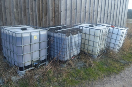 4 x pallet containers, 1000 liters