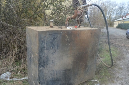 Diesel tank with pump. Capacity is estimated at some 1000 - 1200 liters