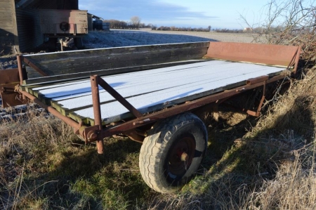 Old unloading wagon with newer wooden base of 50 x 100 mm wood