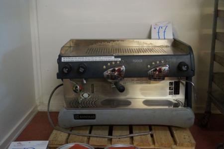 Espressomaskine, mrk. Rancilio Epoca, model DE 2 GP. Mål: højde 78 cm, bredde 60 cm