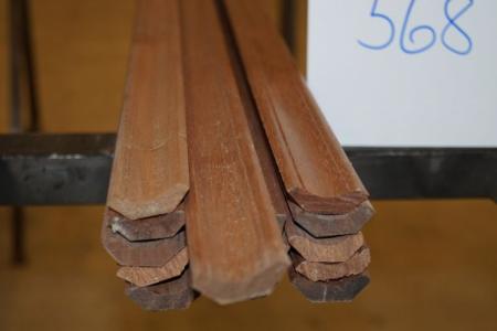 Mahogni almue hulkehl-lister, 30x30 mm, ca. 39 meter, 1. sortering