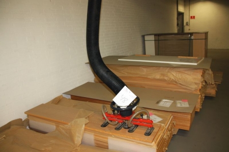 Vakuumløfter, Al Vac, med sugemotor or travers, ca. 12 x 6 meter. Skal afmonteres af køber