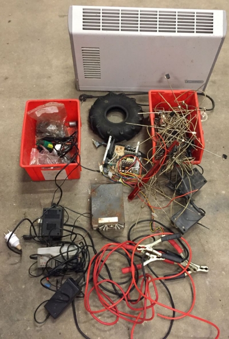 Heater, wall ties, various Transformers / charger, lamps mm.