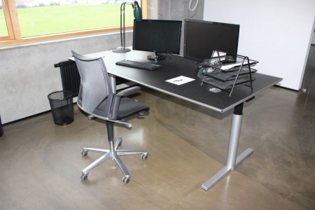 Skrivebord, Labofa Munch, Type: MX280984  + stol, Modus Wilkhahn, ( bordlampe medfølger ikke)