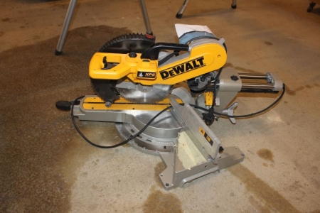 Cut saw, Dewalt xps (start contact faulty) + Dewalt DE7025 incl. stand