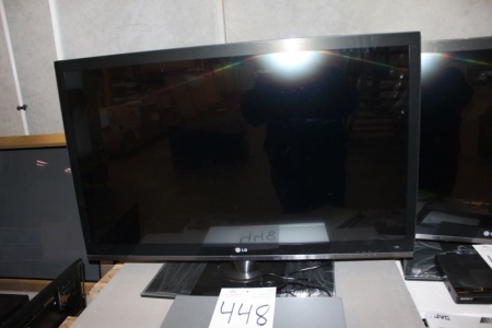 LG 42 "flat screen TV with remote control + DVD player, JVC