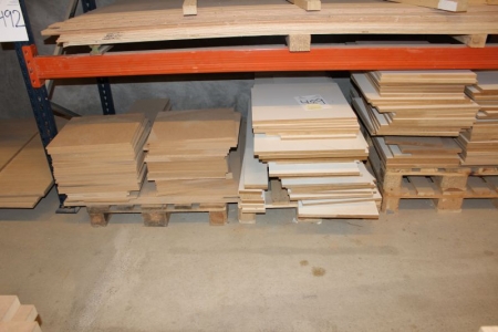 5 pieces. 16 mm MDF + div. Plates in rack and floor