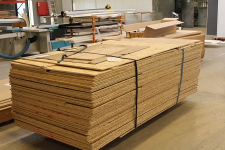 Pallet with veneer sheets (ass. Sizes)