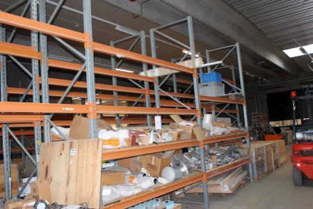 6 subjects pallet rack with 24 beams height about 4 meters