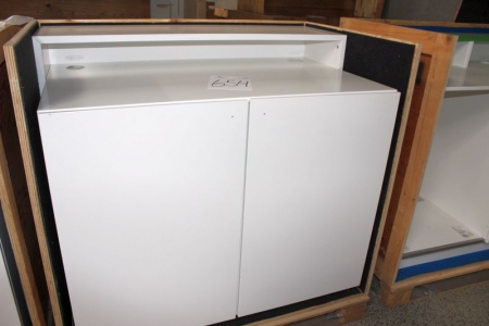 Box / Ladenbau mit Regal 120x75 cm, H: 110 cm, weiß glänzend
