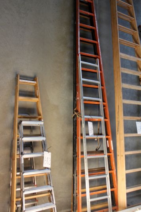 1 piece. Ladder (15 steps) + 2 pcs. alustiger (1 pc a 13 steps + 1. a 9 steps)