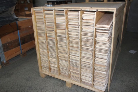 Storage box with laminate floor with about 100m² (may vary) (Archive photo)