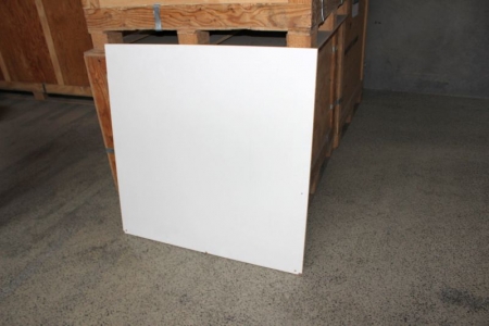 2 paller med lamineret spånplade( 144 hele plader a 100 x 100 cm + 28 halve plader a 50 x 100 cm)