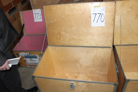 4 pcs. tool boxes 80 X 50 X 50/80 X 50 X 40 cm