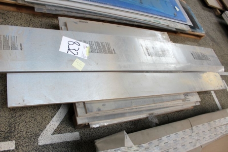 Pallet with div. Alu laminate sheets