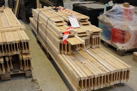 2 pcs. pallets with dividers