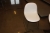 Rundtbord m. 4 stole, Gubi, Ø: 120 cm