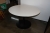 2 stk. rundbord, Ø: 120 cm (1 bord med hak i kanten)
