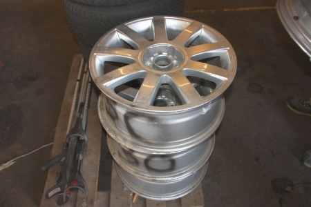 4 x alloy wheels 8Jx18 H2 ET35, 4 hole.