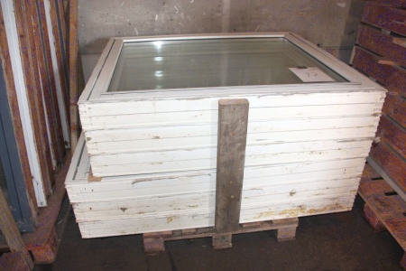 Used wooden windows, reverse type, white: 3. frame dimensions, width x height x frame width: ca. 129.5 x 116.6 x 12 + 3 pcs. about 116.5 x 143 x 12 cm