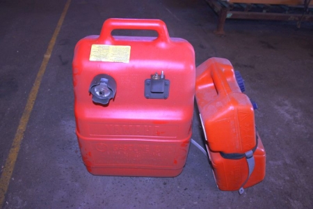2 x gasoline containers for motor boats or other