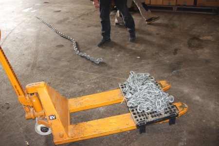 3 x galvanized lifting chains, length = 410 cm