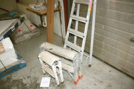 Aluminium step ladders x 2 + 1 x aluminium trestle ladder, 1x5 steps