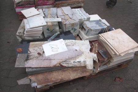 Pallet with tiles residues, Asmild steeled