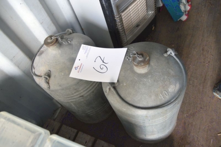 2 x kerosene cans of 40 liters