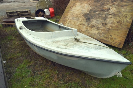 Shooting barge, 12 feet, width: ca. 1.35 m. With oars and Rowlock. Complete and OK