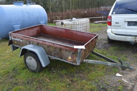 Trailer, Brenderup Favorit K500 12B. Fiber Bottom and sides. Platform dimensions approximately 2.1 x 1.3 m. Condition unknown. Reg no. RE3978. Year 1990. T: 500 kg.