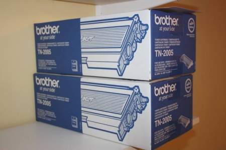 2 laser toners: Brother TN-2005