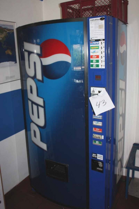 Sodavandsautomat / ølautomat med møntindkast med nøgle. Til nye mønter