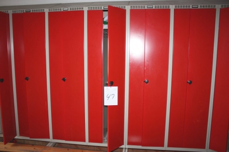 6 locker units, double panel doors, 3 rooms