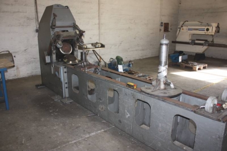 Swaging machine, Pullmax Kumla F13. SERIAL NO.: 4941. Year 1986. Weight: 2120 kg. Original manual included. Machine dimensions: Length: approx. 4.5 m height approx. 2.25 m. Various accessories included
