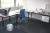 Hjørneskrivebord (Scanform) + kontorstol + 1 reol + 2 jalousiunderreoler (Scanform)