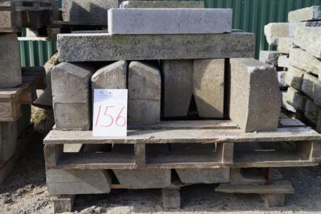 Kerbs with slanted and flat edges - 3 pallets. T 15.0 x 30.0 x 1.00 cm