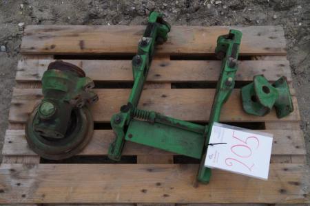 Cutter Pull the John Deere tractor 7000 series. Stand unknown