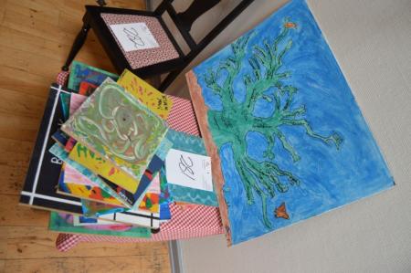 Diverse malerier udført af elever