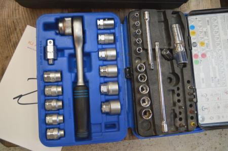 Steckschlüsselsätze, Würth 1/4 ", nicht komplett + Buchse, Biltema 8-13 mm mit 1/4 - 3/8 DR-Adapter