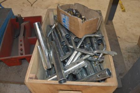 Box of parts for tile cleaner (for mounting on pole) + box with carbide tips 