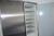 Kühlschrank und Gefrierschrank, Whirlpool, auf einem Stativ montiert auf Rädern
