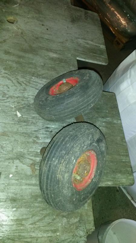 Two small wheels 20 cm diameter