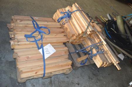 2 pallets wooden strips