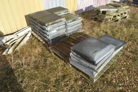 2 pallets concrete slabs 50 x 50 cm. Estimated total approximately 12 m2