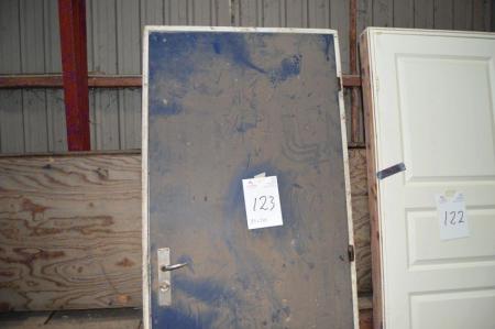 Front door, wood. Frame dimensions: 88x210 cm